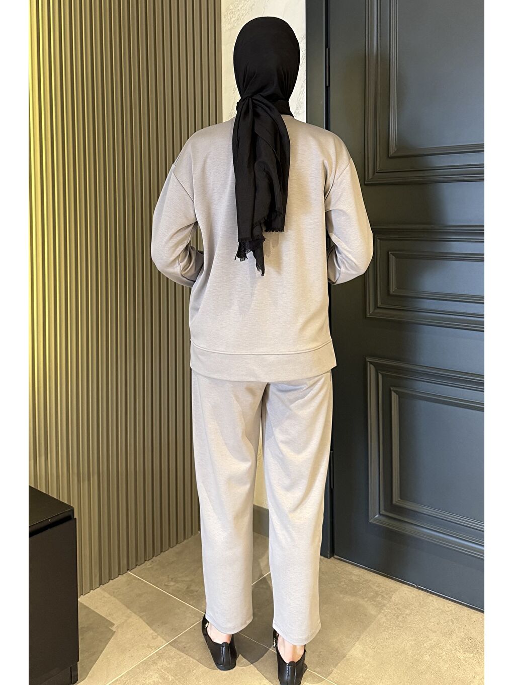 Gri Tesettür Aplike Nakışlı Sweat Pantolon İkili Takım-6