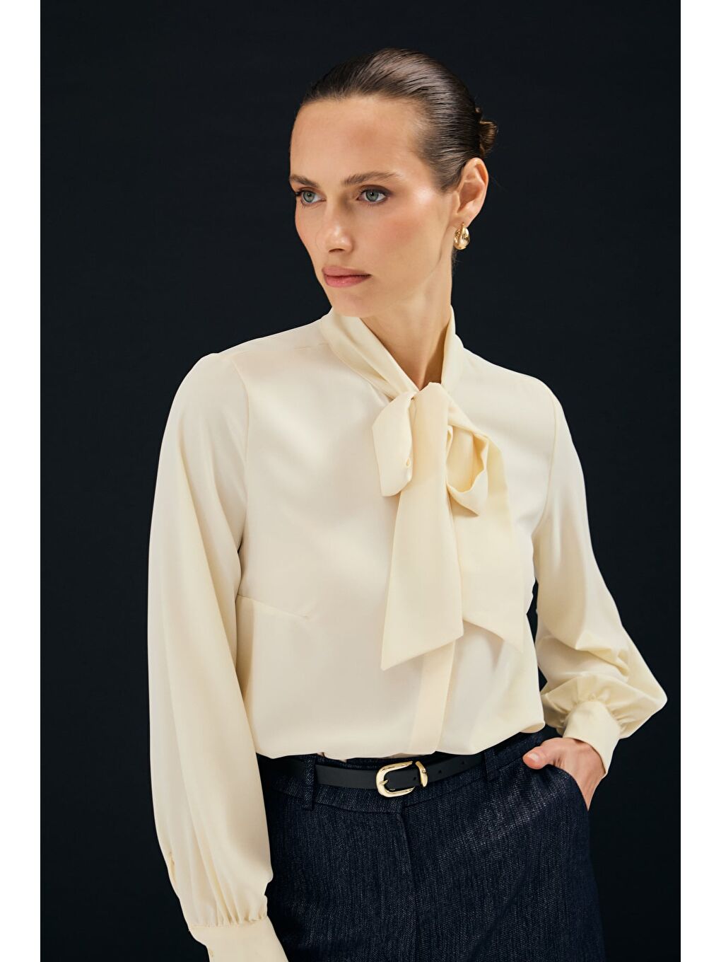 Yakası Bağlamalı Düz Gömlek - Sarı-4