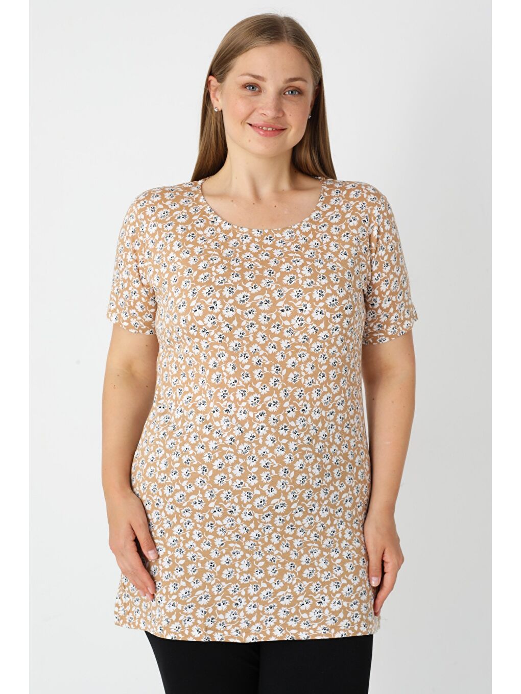 Bej Haki Desenli Kısa Kollu Kadın Büyük Beden Pamuklu T-shirt-2