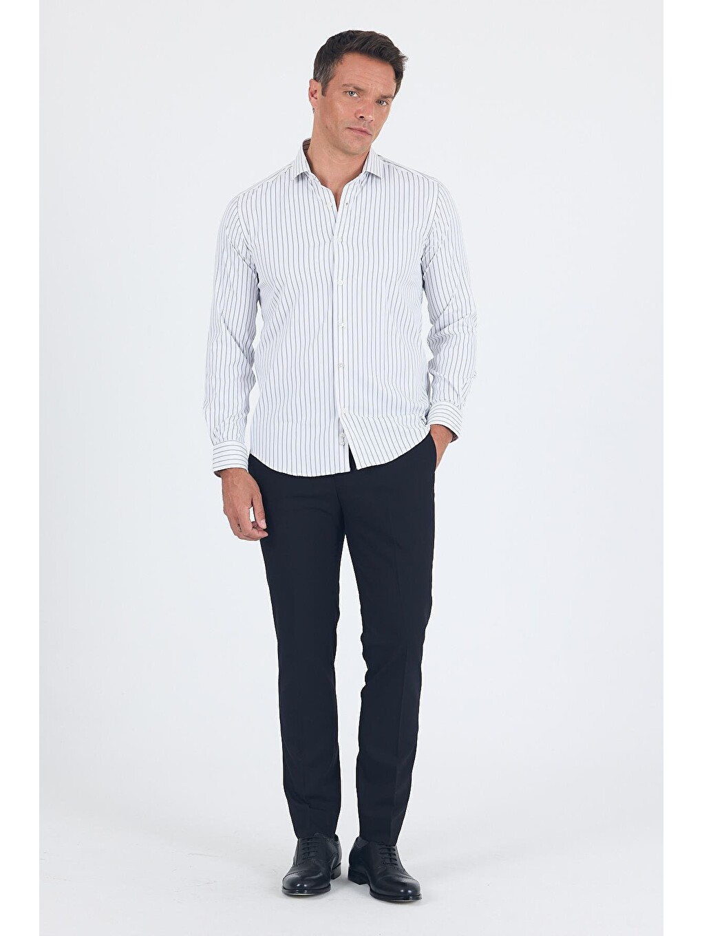 Beyaz Uzun Kol Yarım İtalyan Yaka Cepsiz Easy To Iron Slim Fit Esnek Gömlek 1004250226-1