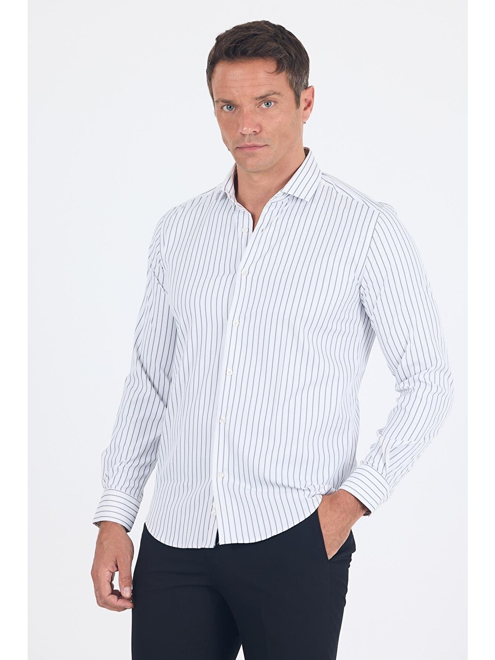 Beyaz Uzun Kol Yarım İtalyan Yaka Cepsiz Easy To Iron Slim Fit Esnek Gömlek 1004250226-2