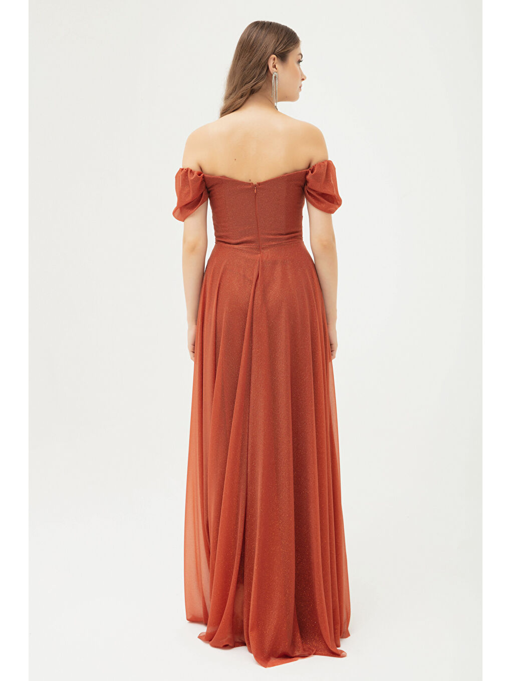 Kahverengi Kadın Kiremit Kayık Yaka Drapeli Yırtmaçlı Uzun Simli Abiye Elbise-4