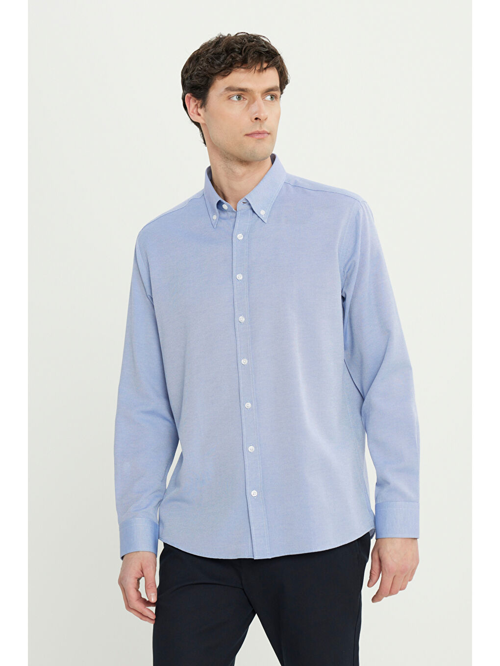 Erkek Mavi Pamuklu Oxford Regular Fit Normal Kesim Düğmeli Yaka Armürlü Gömlek-2