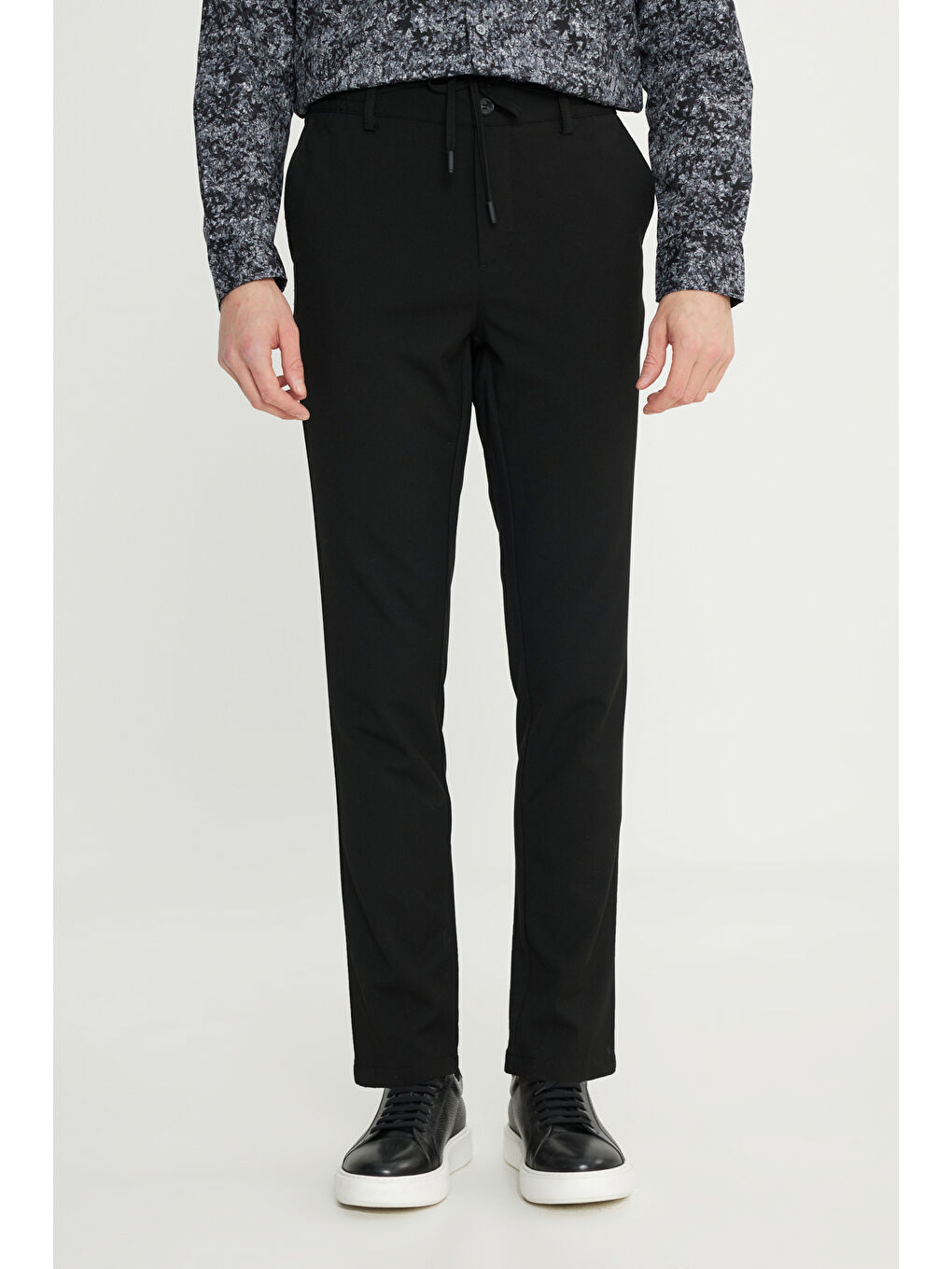Erkek Siyah Slim Fit Dar Kesim Beli Bağlamalı Yan Cepli Esnek Pantolon