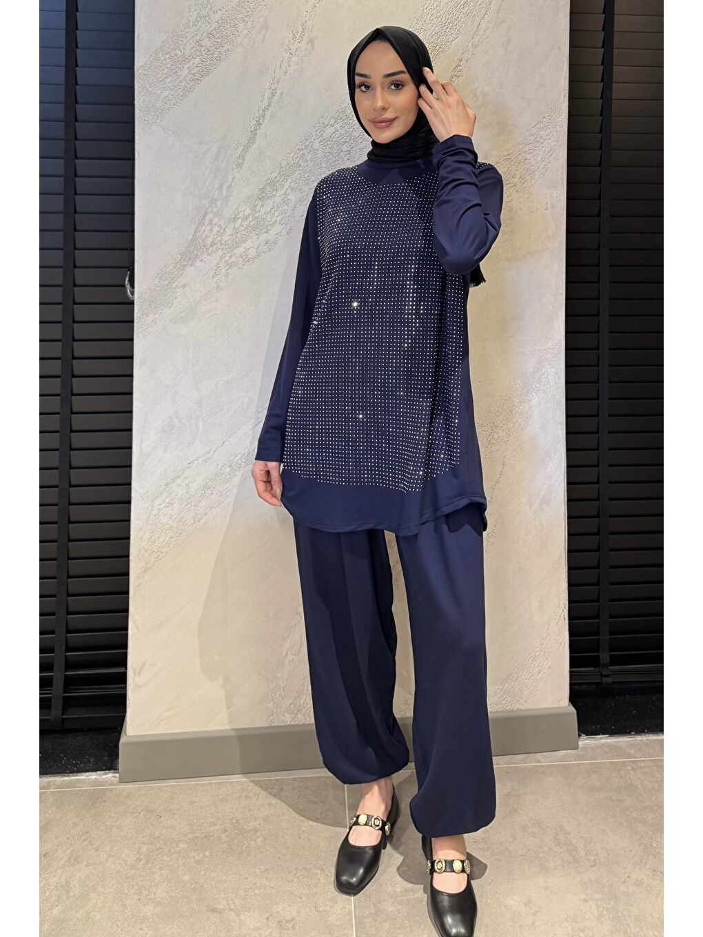 Lacivert Taş İşlemeli Bisiklet Yaka Tunik Pantolon Tesettür İkili Takım-3