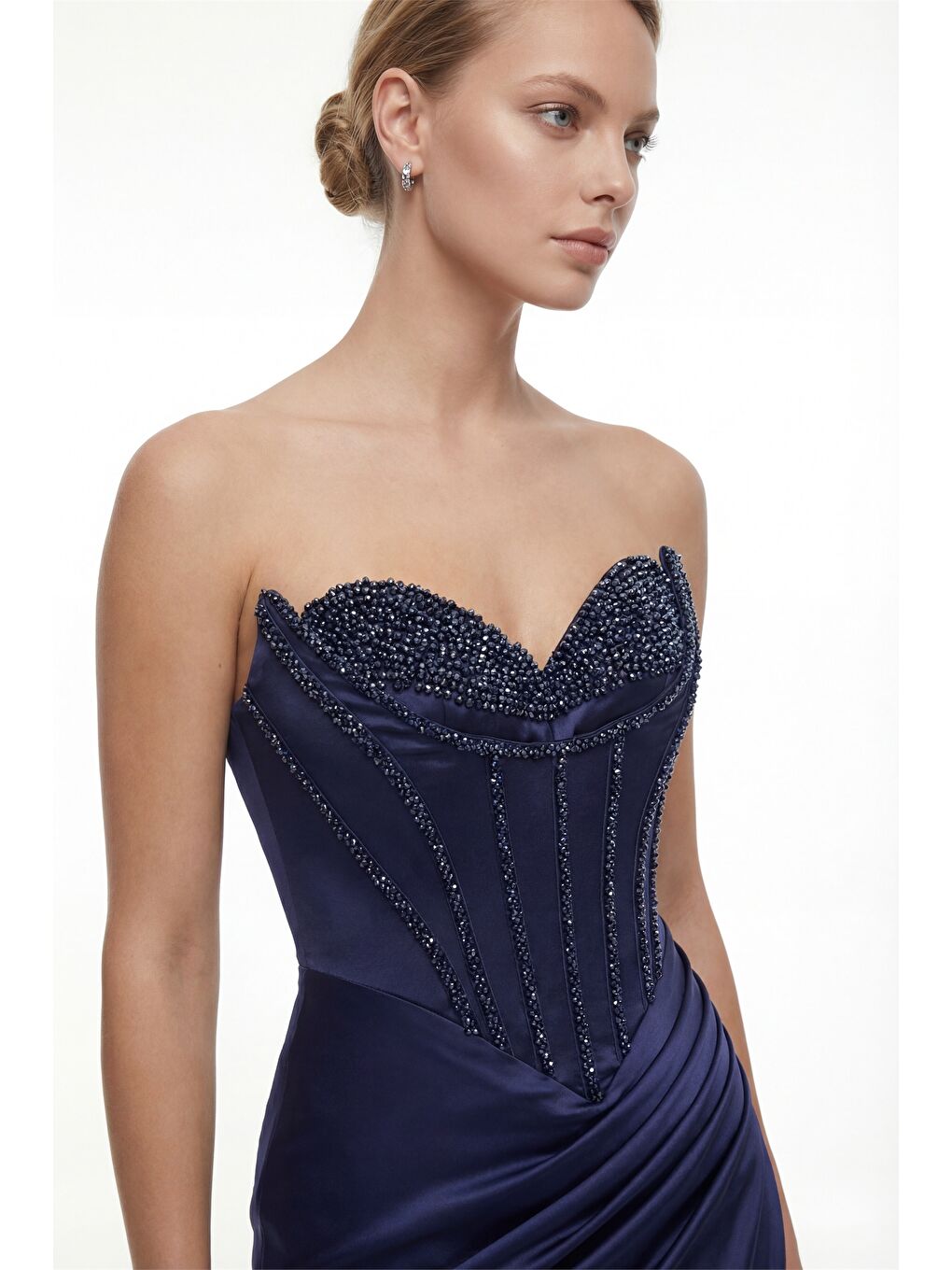 Kadın Lacivert Dar Kalıp Straplez Yaka Taşlı Uzun Saten Abiye Elbise-2