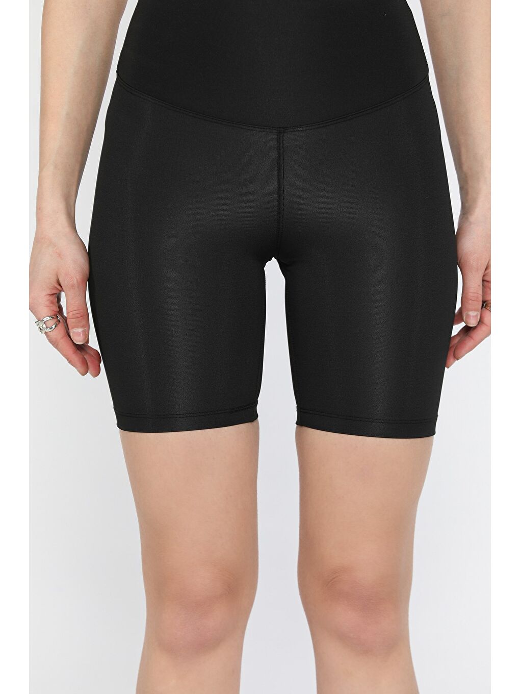 Siyah Yüksek Bel Kadın Kısa Tayt-3