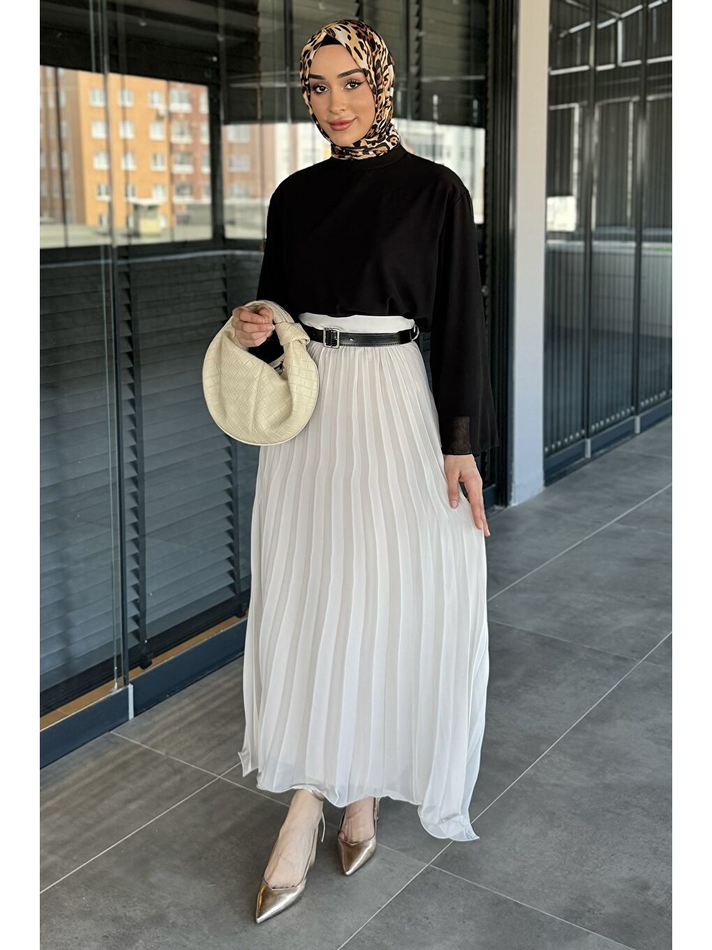 Bej Kemerli Piliseli Tesettür Şifon Etek-2