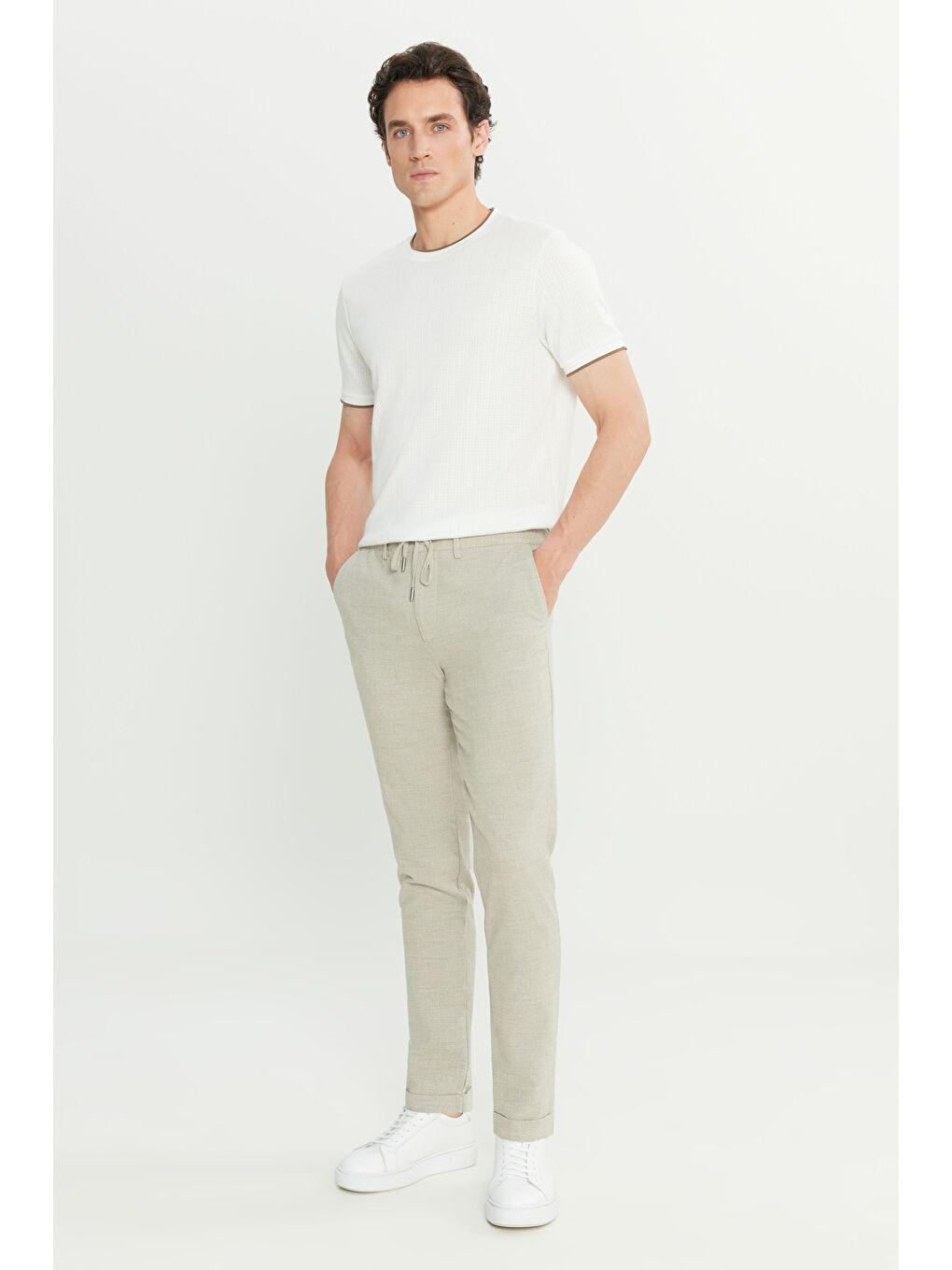 Erkek Açık Gri Pamuklu Slim Fit Dar Kesim Beli Bağlamalı Yan Cepli Esnek Pantolon-2