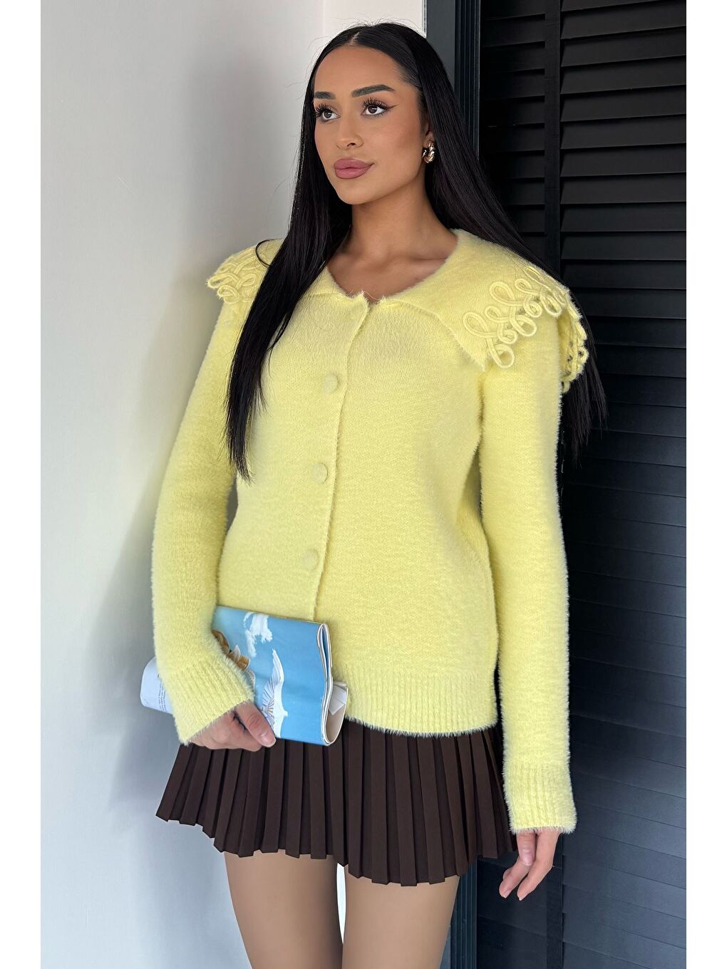 Sarı Kadın Yaka Detaylı Yumoş İplik Triko Ceket-1