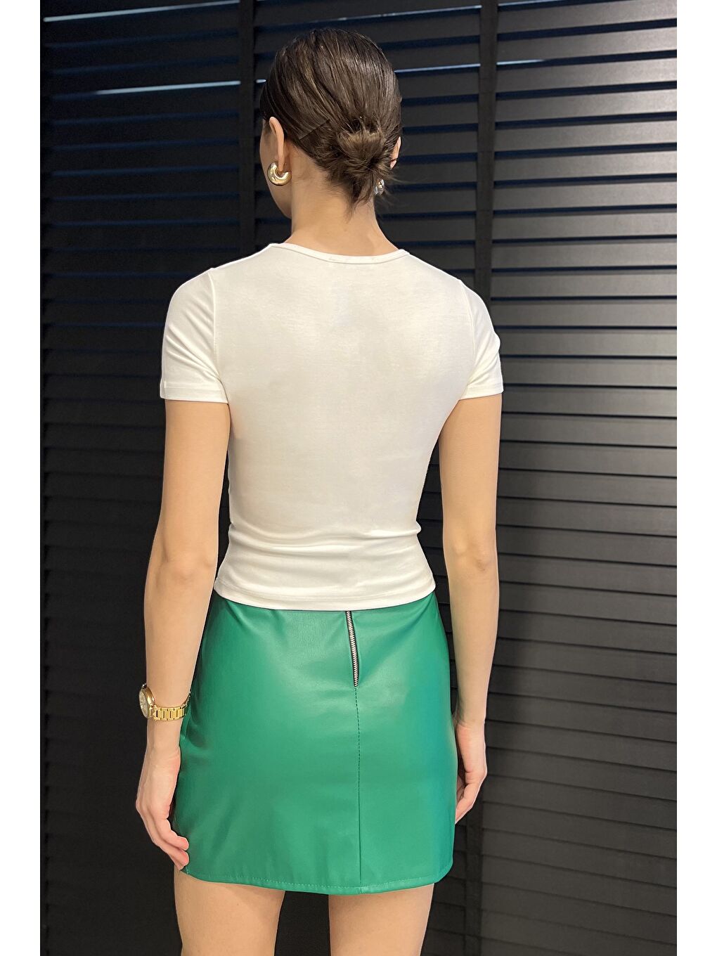 Ekru Kadın Bisiklet Yaka Basic Tişört-3