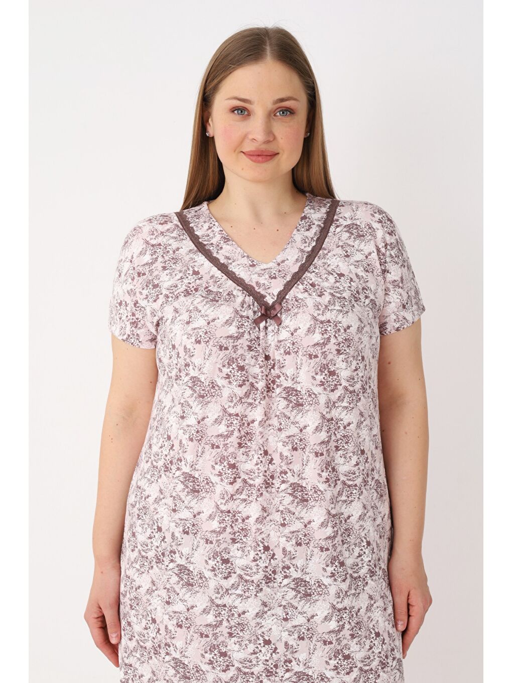 Pembe Desenli Dantel Detaylı Elastanlı Kısa Kollu V Yaka Kadın Büyük Beden Gecelik-2