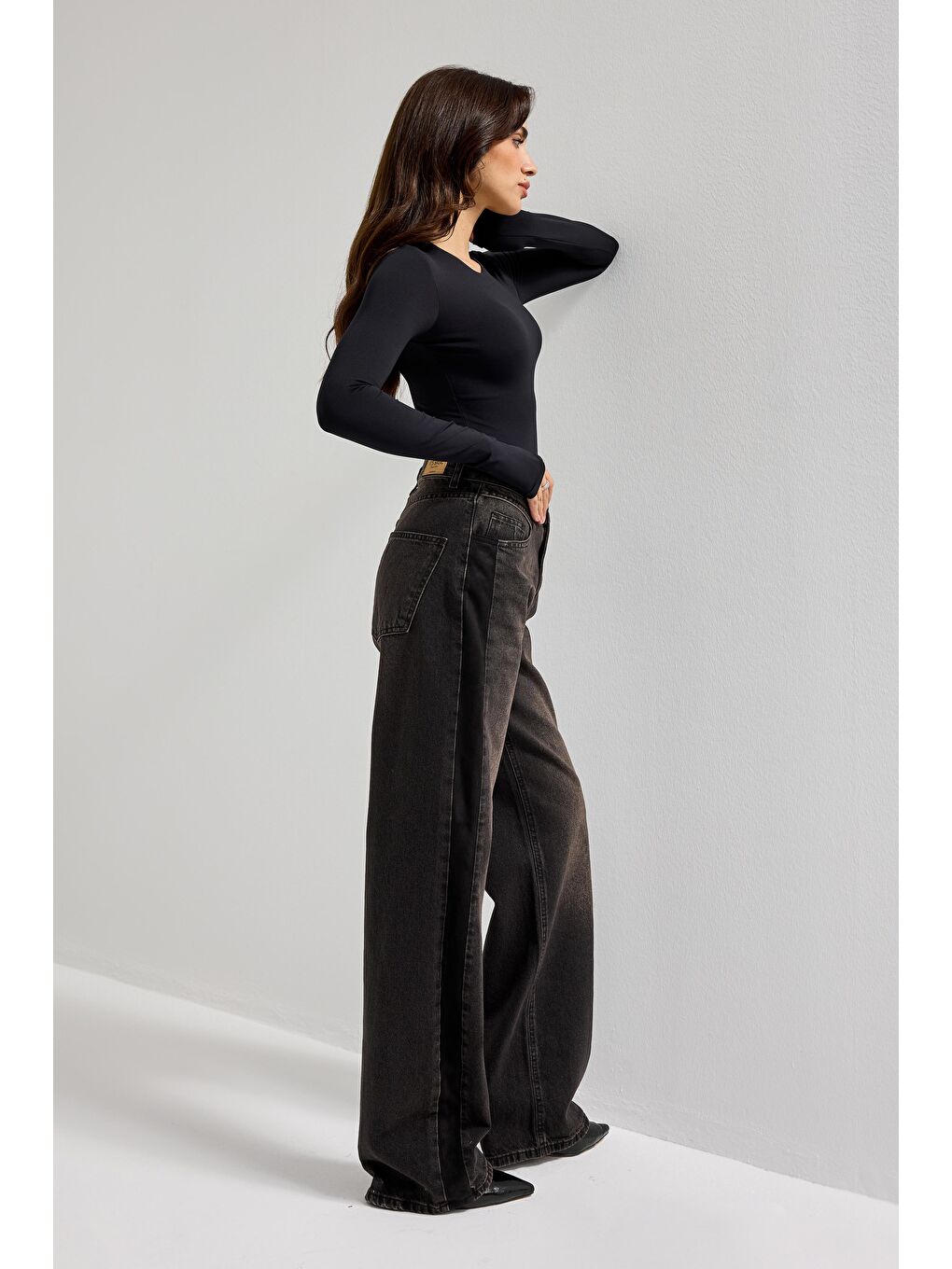 Gri Kadın Füme Renk 2w5-62 Loose Fit Yan Süet Detaylı Özel Tasarım Denim Jean-4