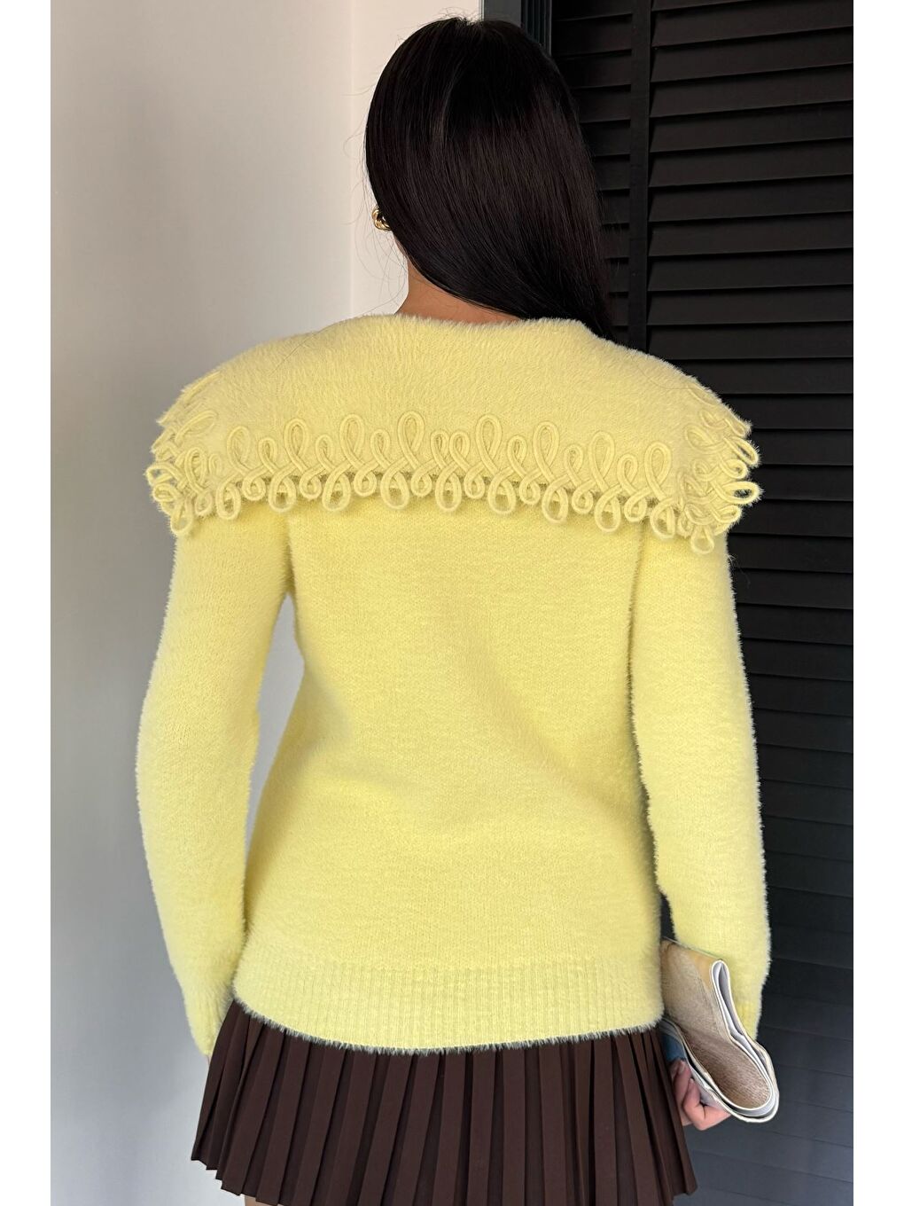 Sarı Kadın Yaka Detaylı Yumoş İplik Triko Ceket-3