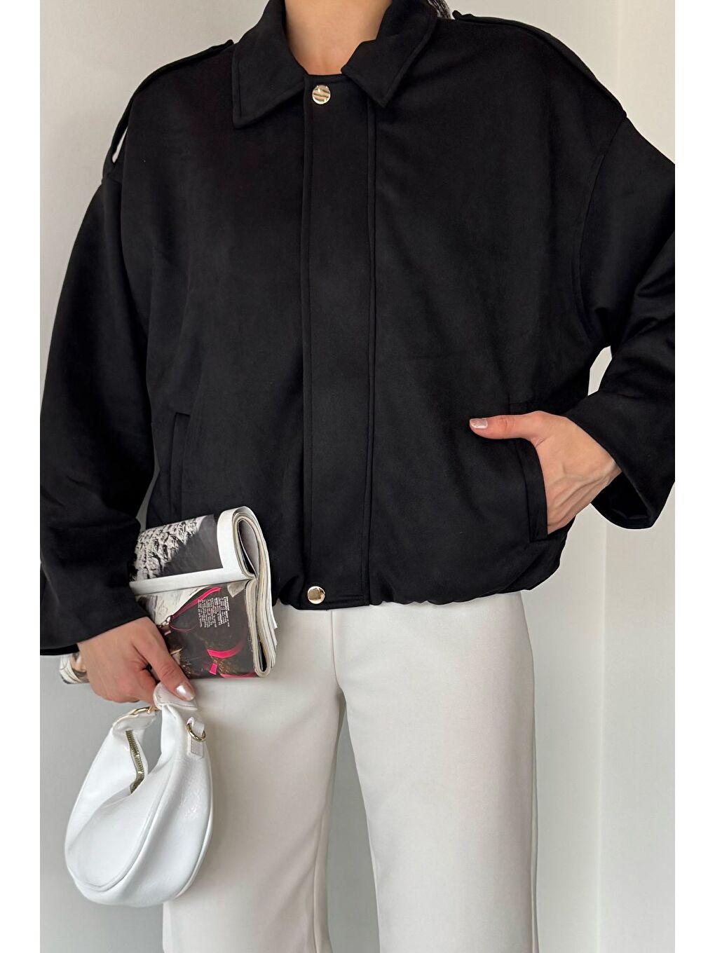 Siyah Kadın Bel Lastikli Fermuarlı Ve Çıtçıtlı İç Astarlı Ceket