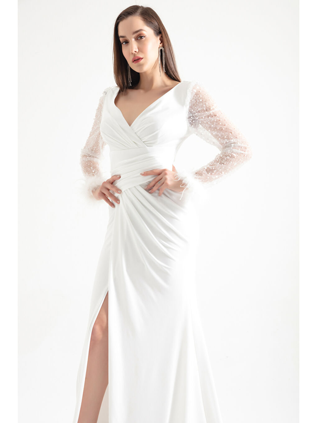 Kadın Beyaz V Yaka Kolları Taşlı Yırtmaçlı Uzun Abiye Elbise-2