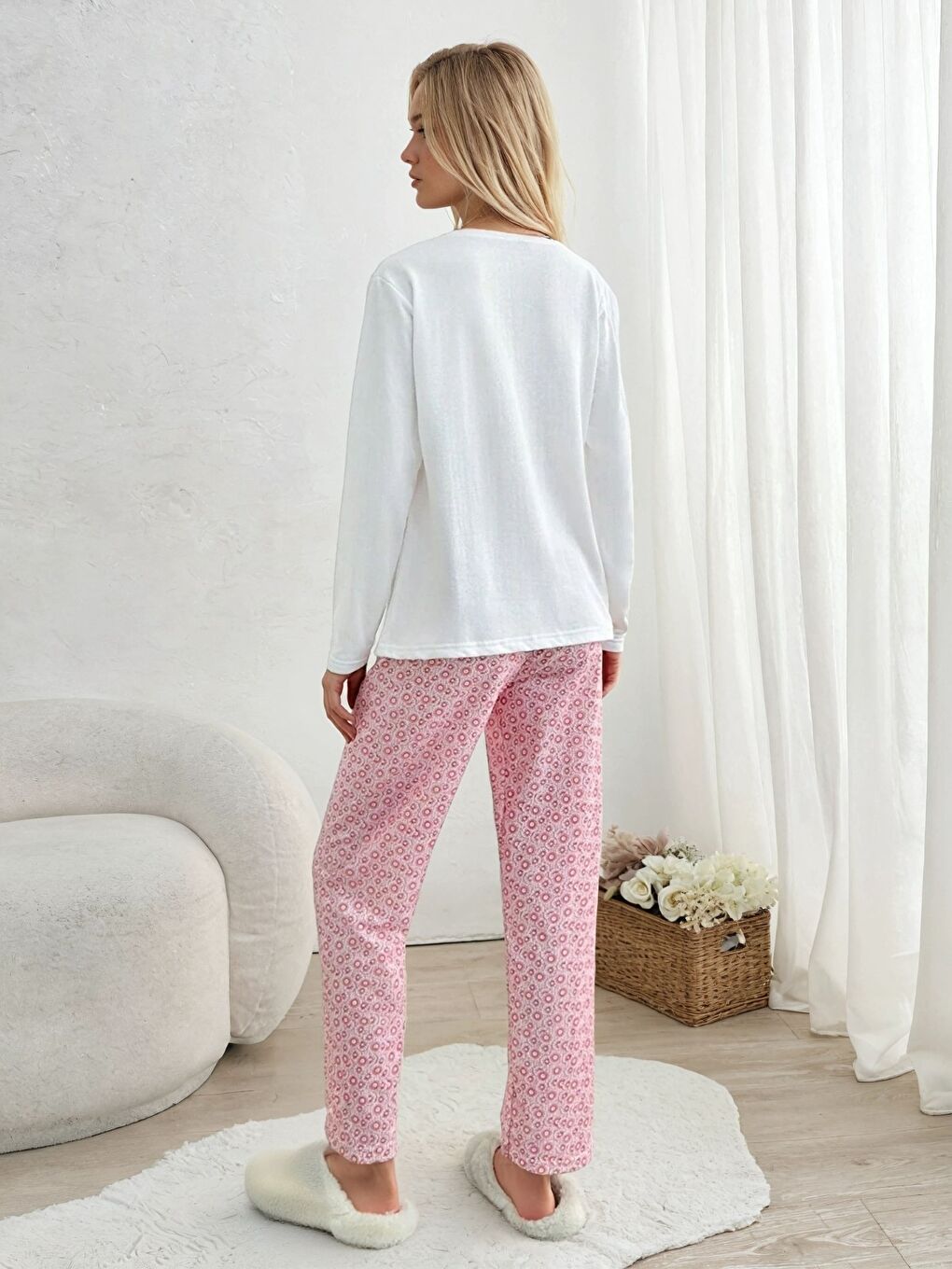 Beyaz Sweet Daisy Çiçek Desenli Kadın Pijama Takımı-2