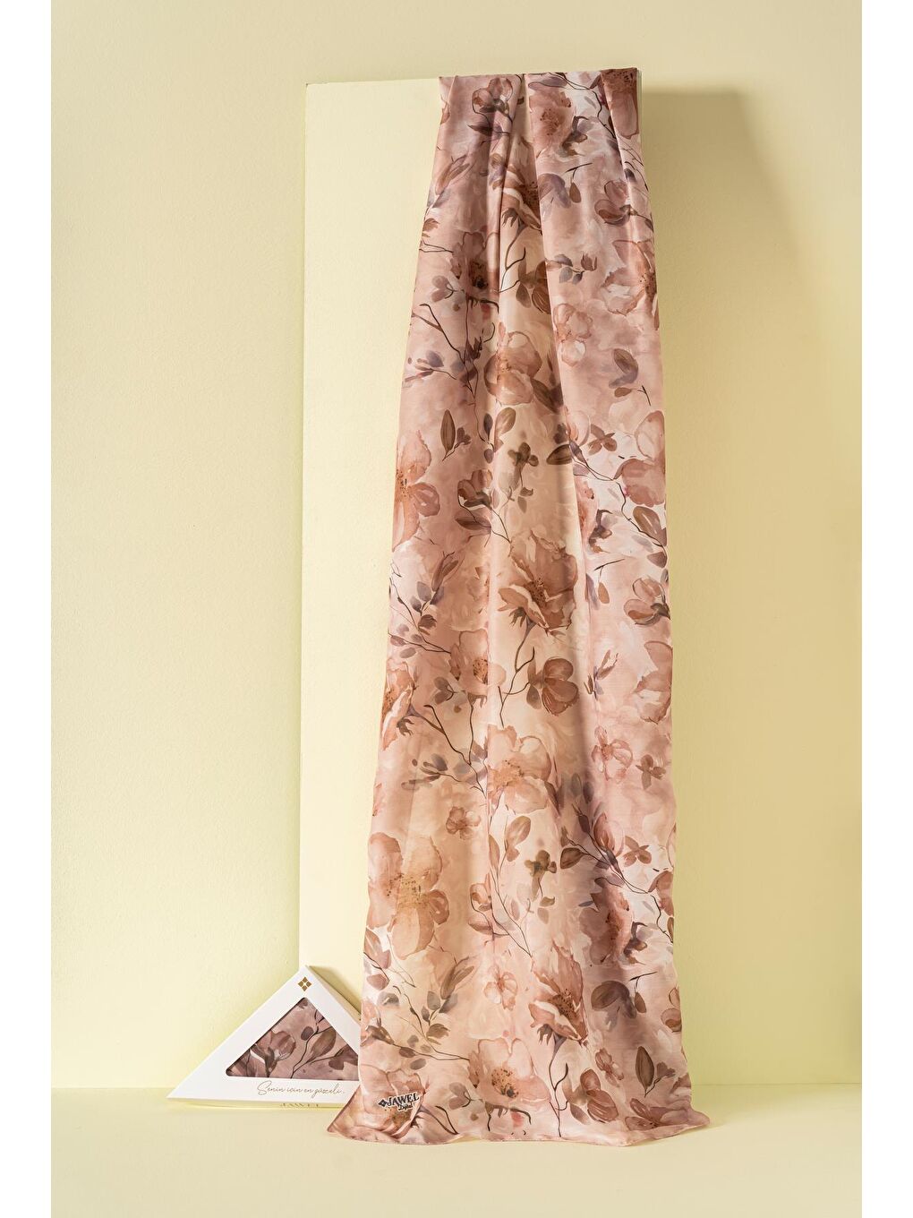 Bej Kadın Çiçekli Pachira Soft Şal