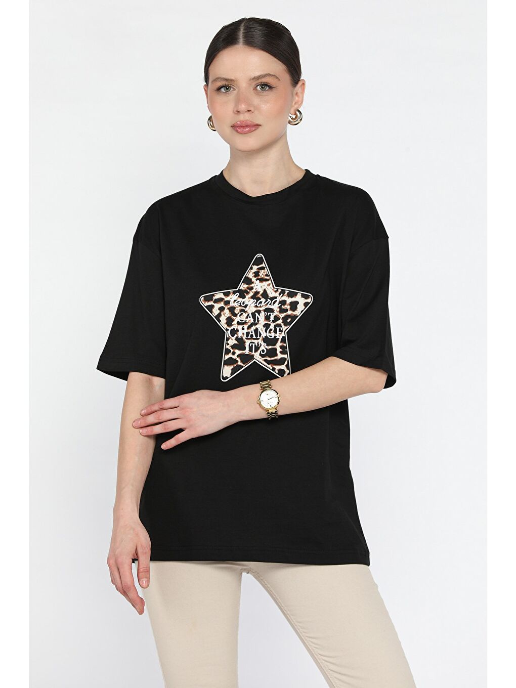 Siyah Kadın Bisiklet Yaka Leopar Baskı Detaylı Tişört