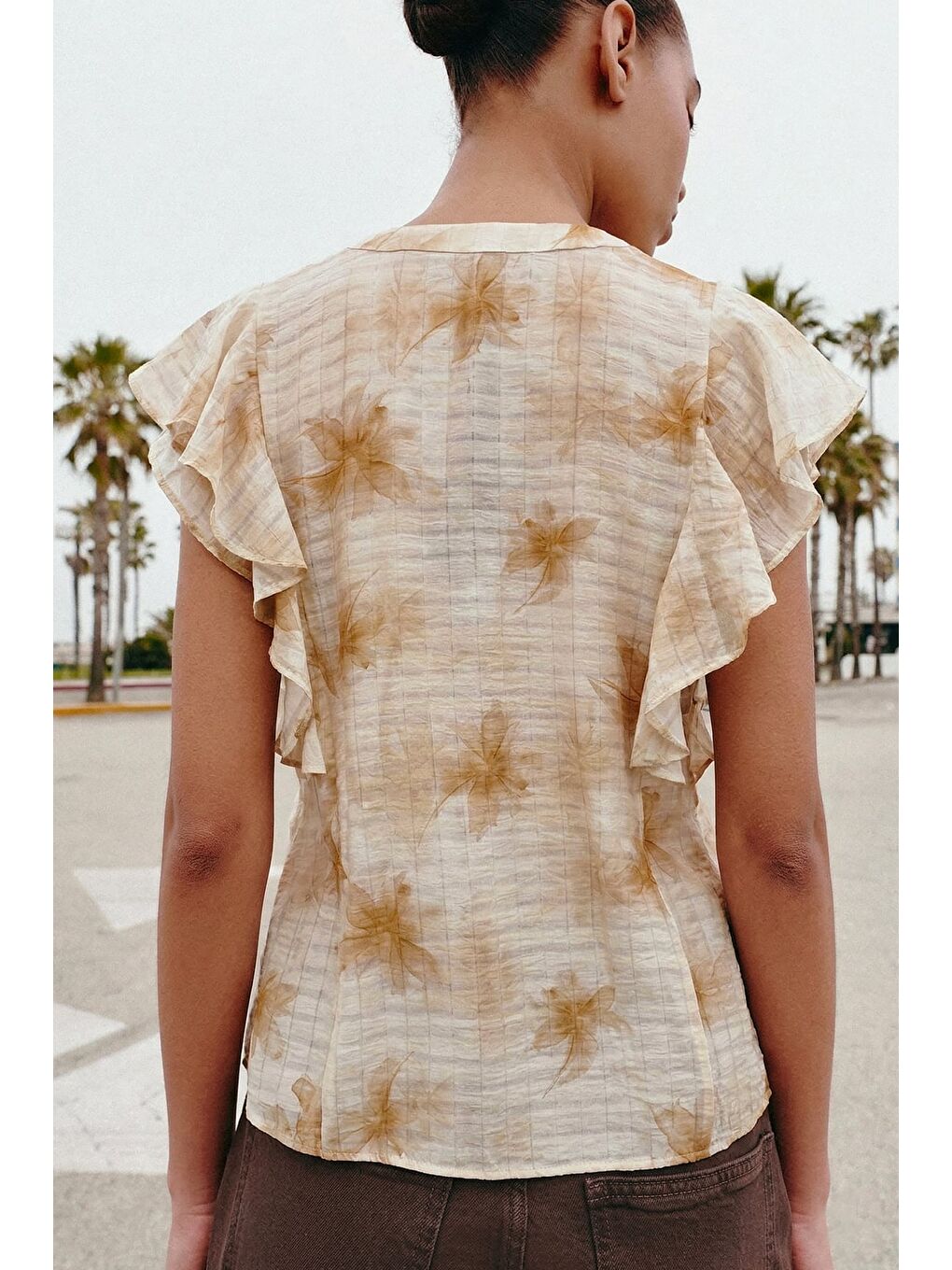 Kahverengi Fırfır Detaylı Gömlek - Kahve-2