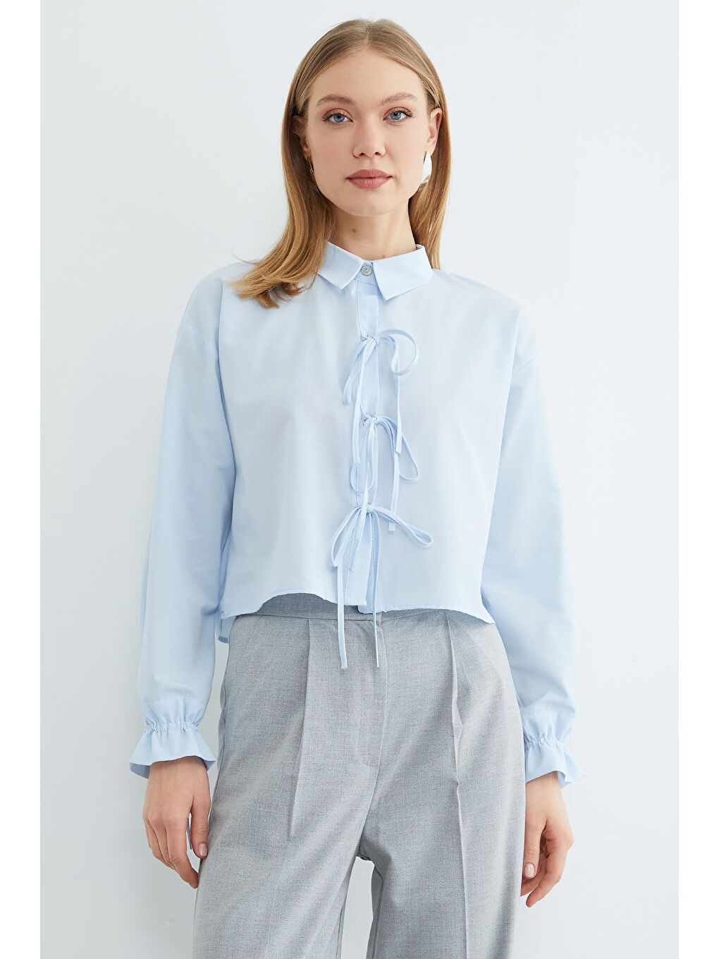 Mavi Önü Bağlamalı Düğmeli Crop Gömlek-1