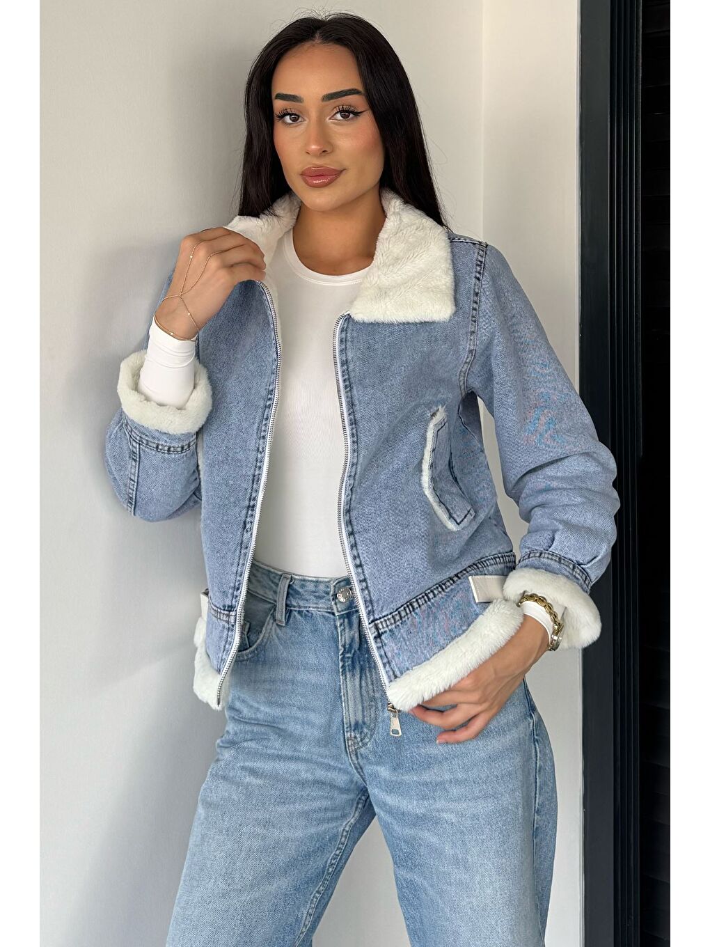 Mavi Kadın Kemer Detaylı Çift Cepli İçi Kürklü Jean Jean Ceket
