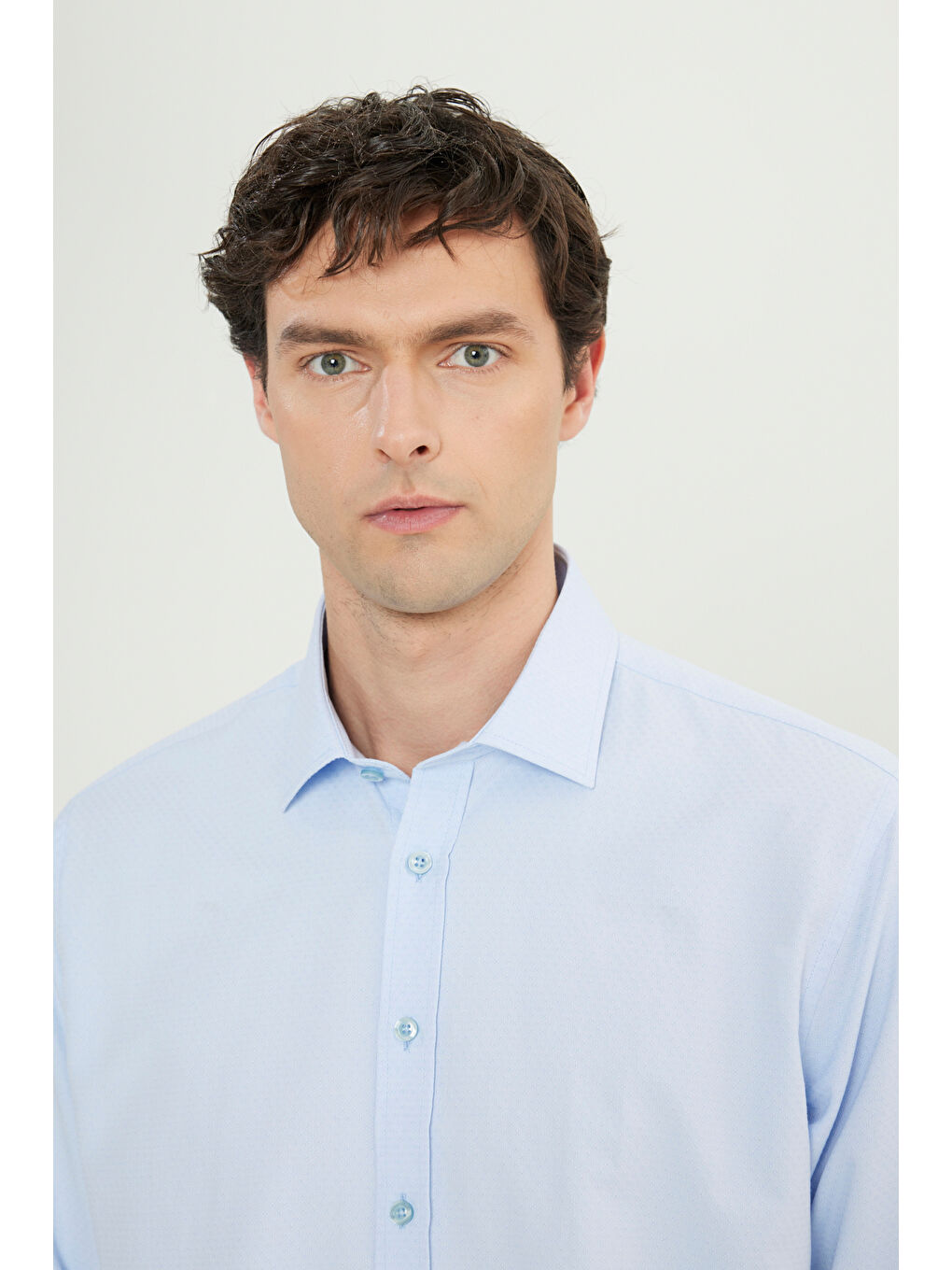 Erkek Açık Mavi Regular Fit Rahat Kesim Klasik Yaka Armürlü Gömlek-3