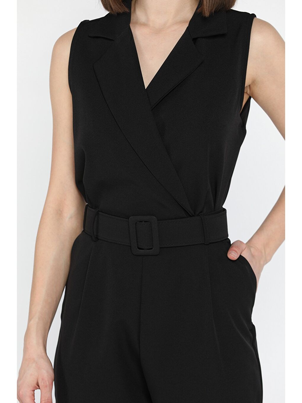 Siyah Kemerli Kruvaze Yaka Sıfır Kol Kadın Tulum-3