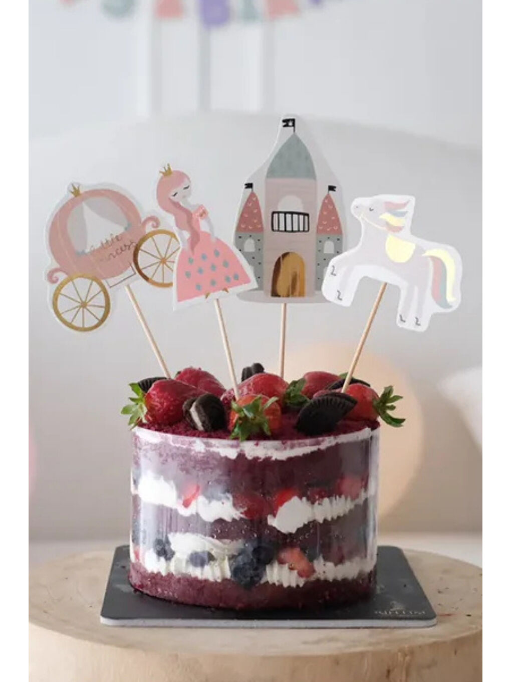 Karışık Çok Renkli  Prenses ve Şato Temalı 4'lü Uzun Kürdan Pasta Süsü