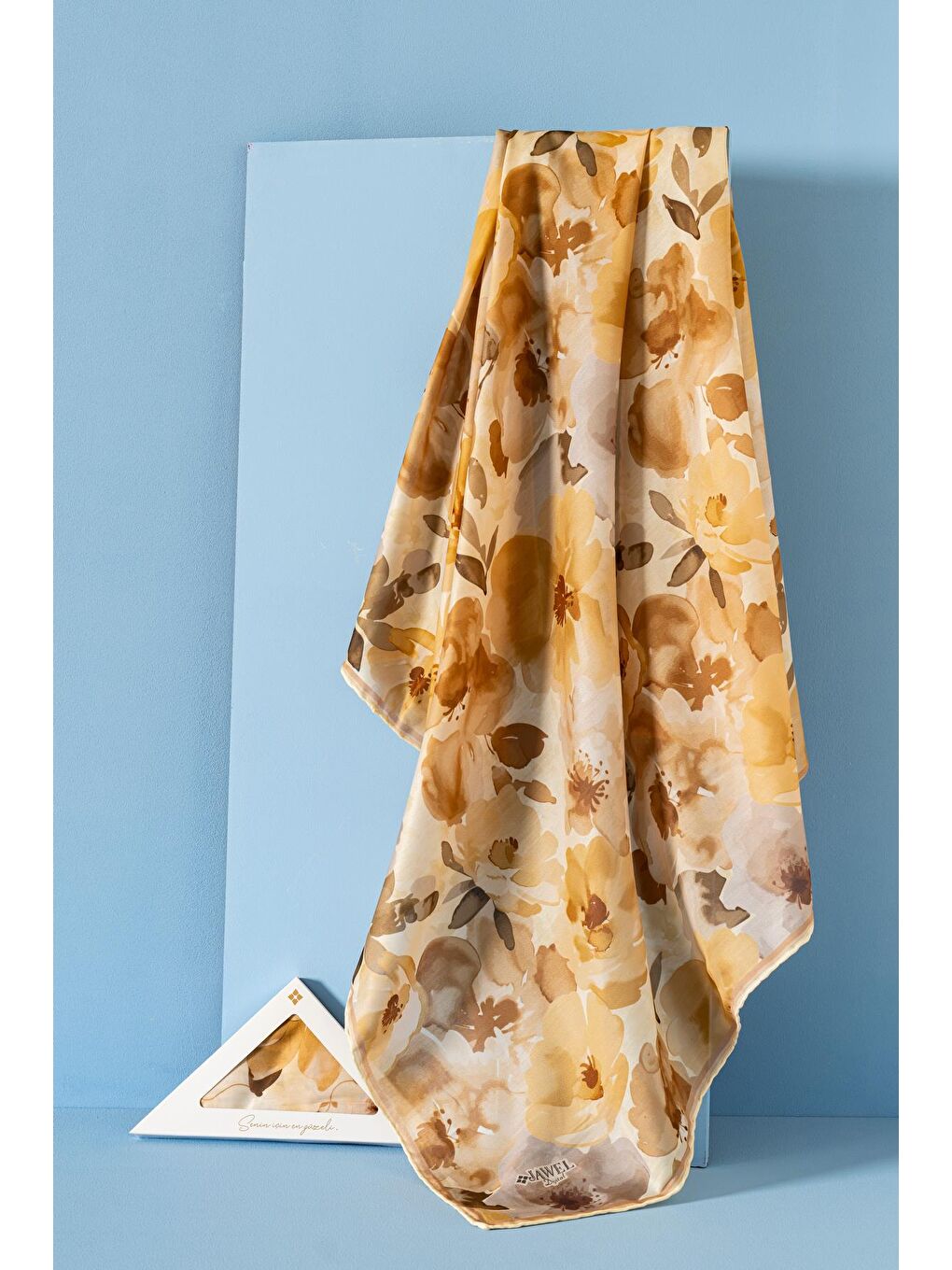 Sarı Kadın Desenli Peonia Soft Eşarp
