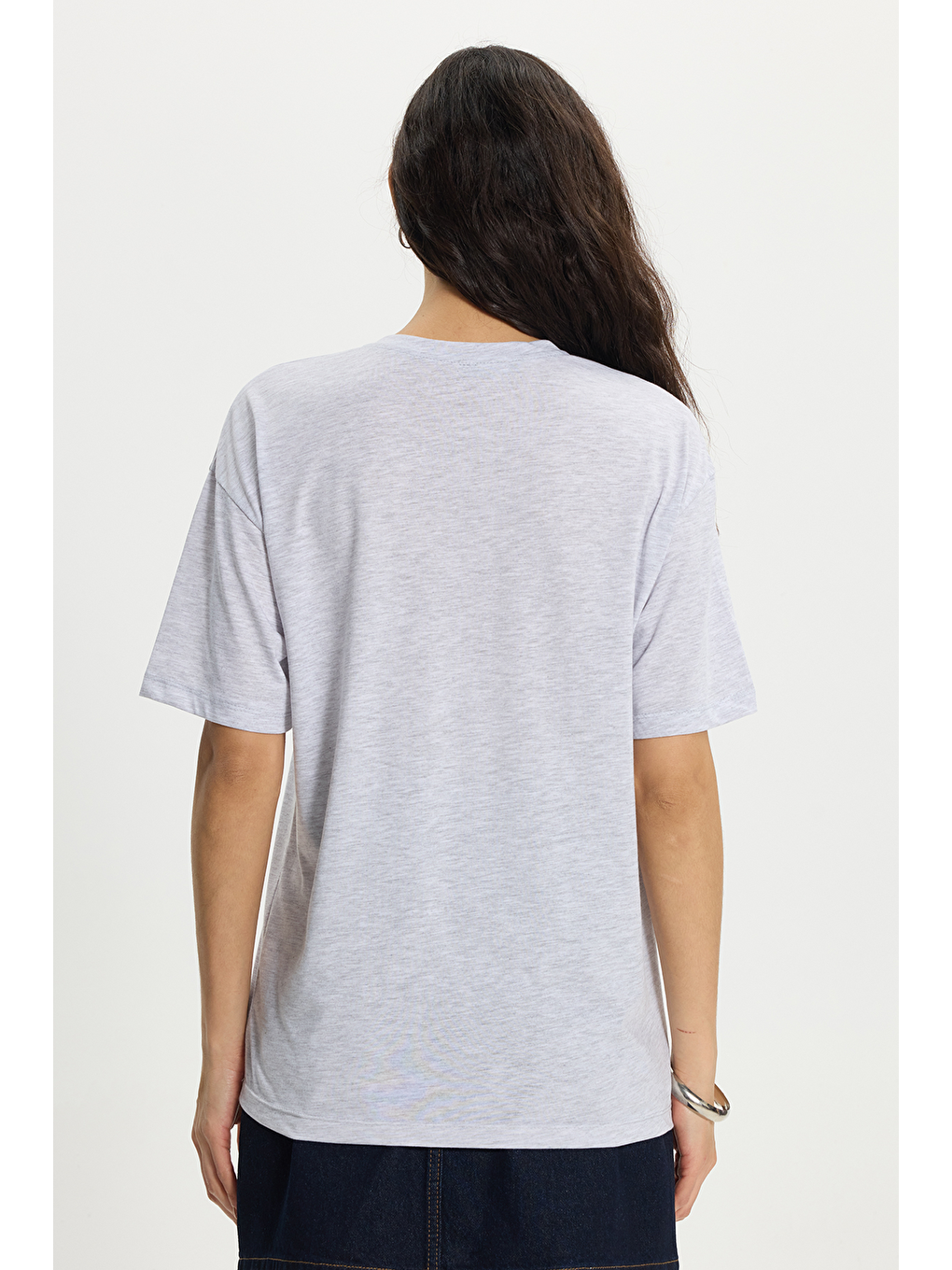 Kadın Slim Fit Dar Kesim %100 Pamuk Kısa Kollu Bisiklet Yaka Açık Gri Tişört-5