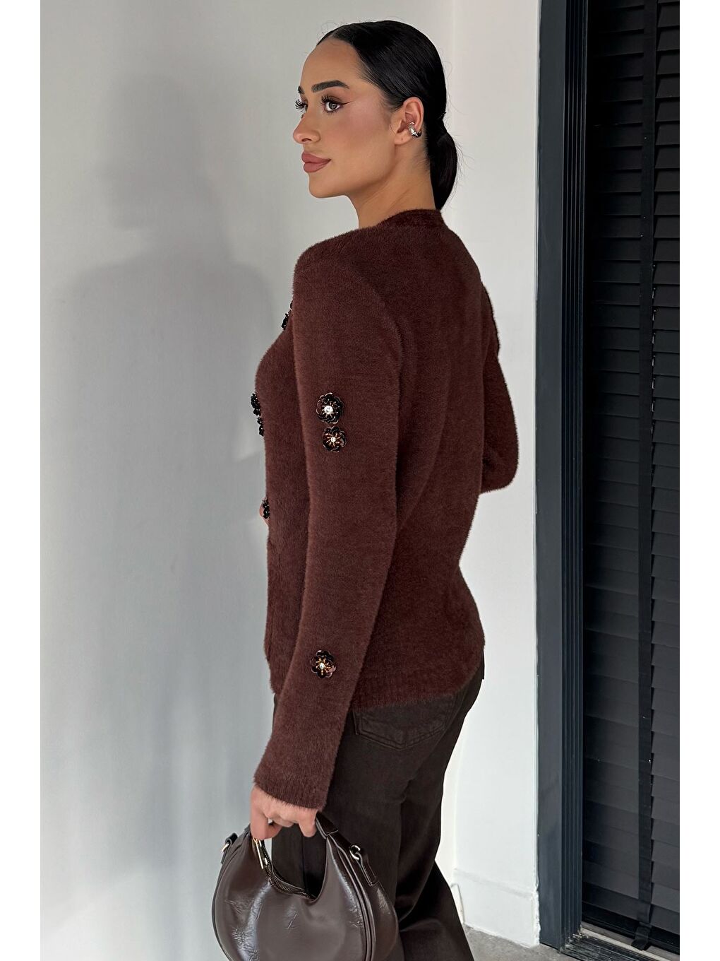 Kahverengi Kadın Pul İşlemeli Yumoş İplik Triko Ceket-3