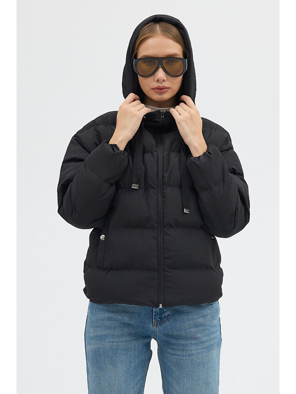 Kadın Siyah Çift Cepli Fermuarlı Su İtici Kumaş Normal Kesim Dolumlu Şişme Mont-3