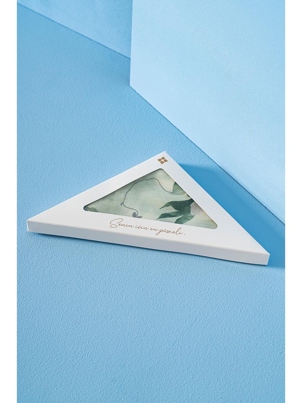 Yeşil Kadın Desenli Peonia Soft Eşarp-1