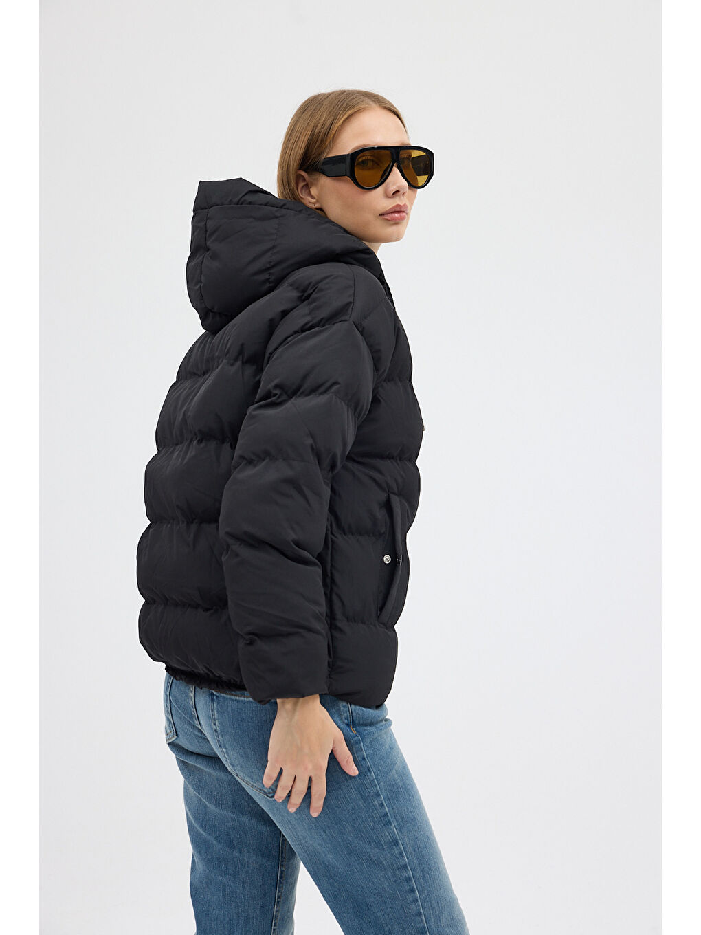 Kadın Siyah Çift Cepli Fermuarlı Su İtici Kumaş Normal Kesim Dolumlu Şişme Mont-4