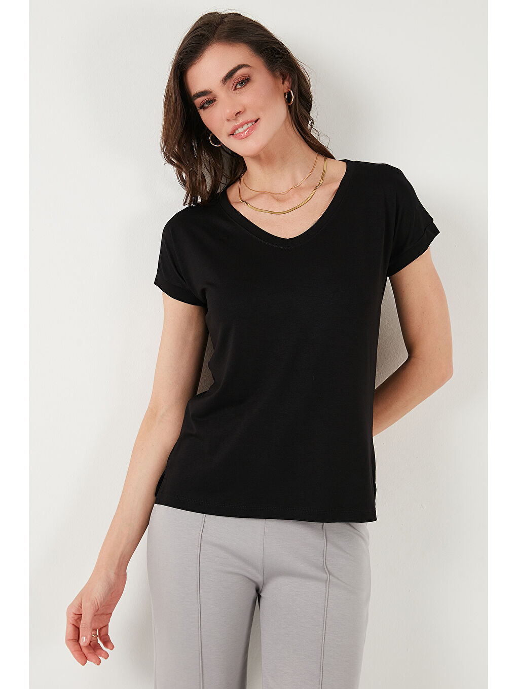 Siyah V Yaka Relaxed Fit Yırtmaç Detaylı 2'li Paket Bluz 5862000S2-1