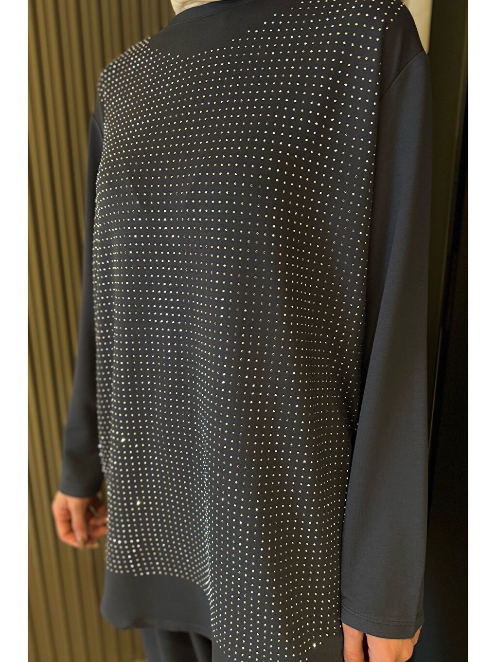 Gri Taş İşlemeli Bisiklet Yaka Tunik Pantolon Tesettür İkili Takım-5