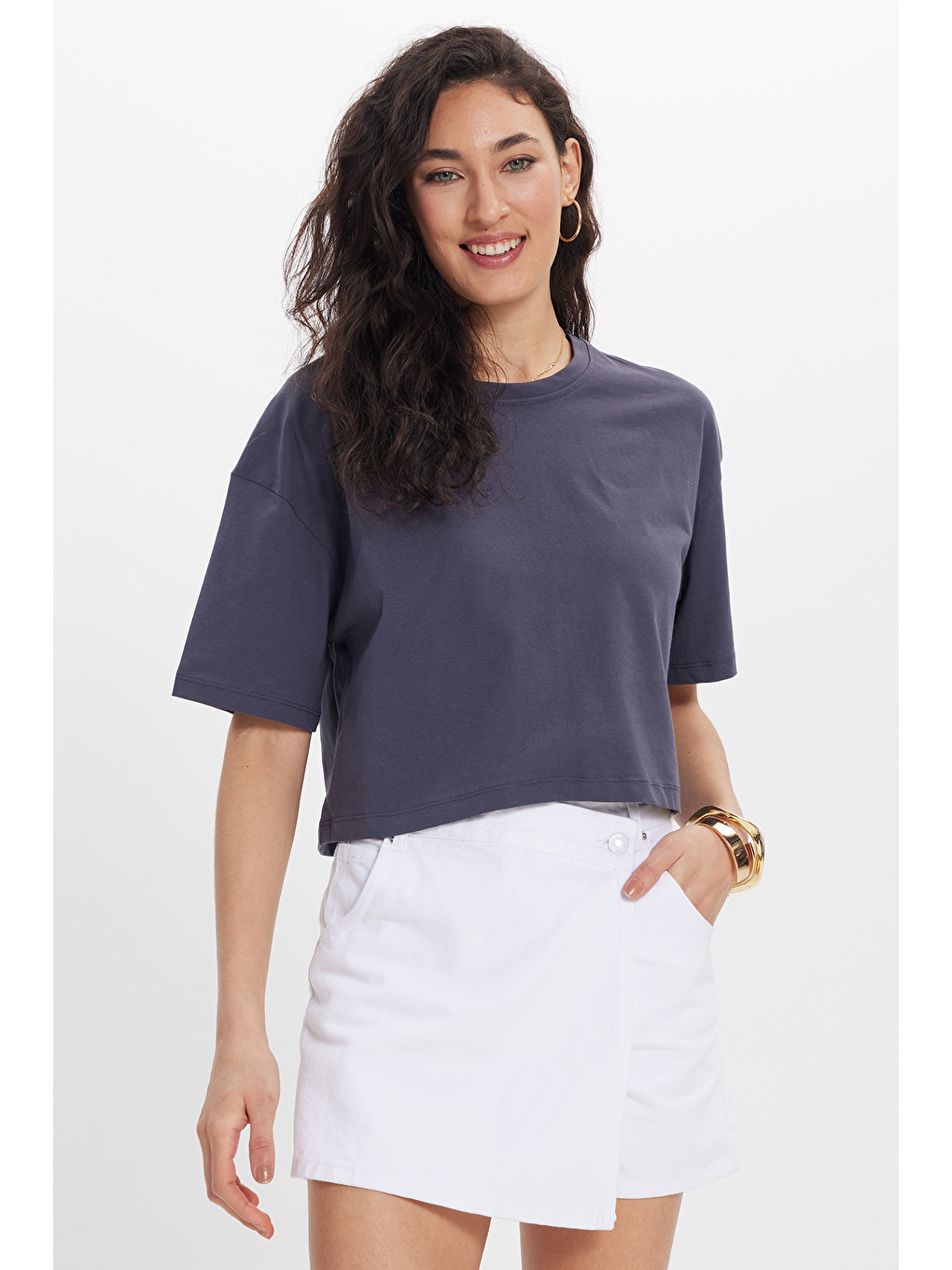 Kadın Slim Fit Dar Kesim %100 Pamuk Kısa Kollu Bisiklet Yaka Gri Crop Tişört