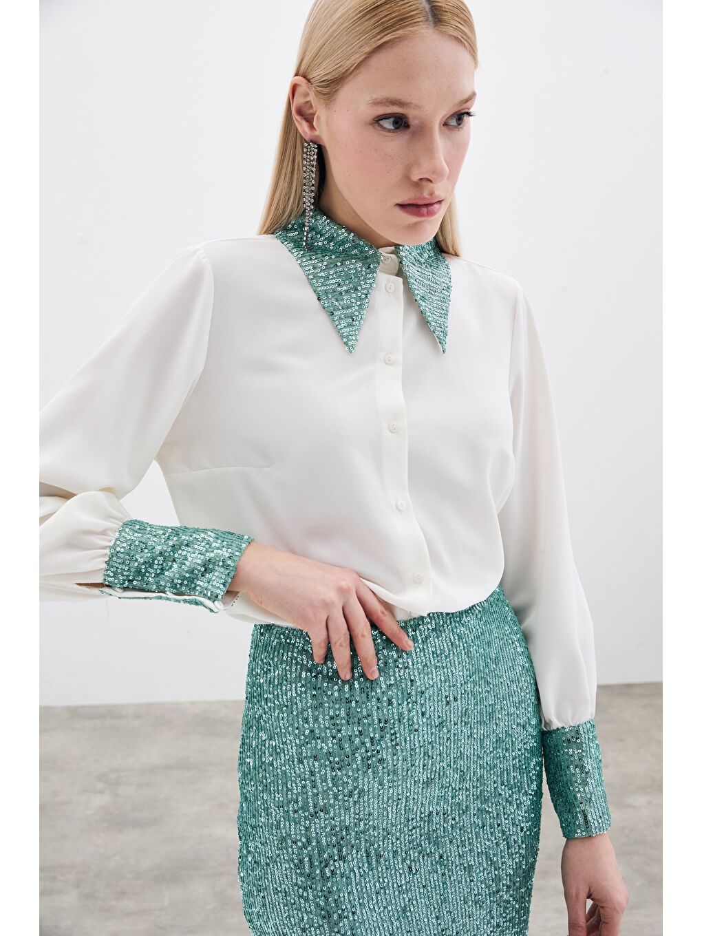 Payet Detaylı Gömlek - Ekru-Mint-4
