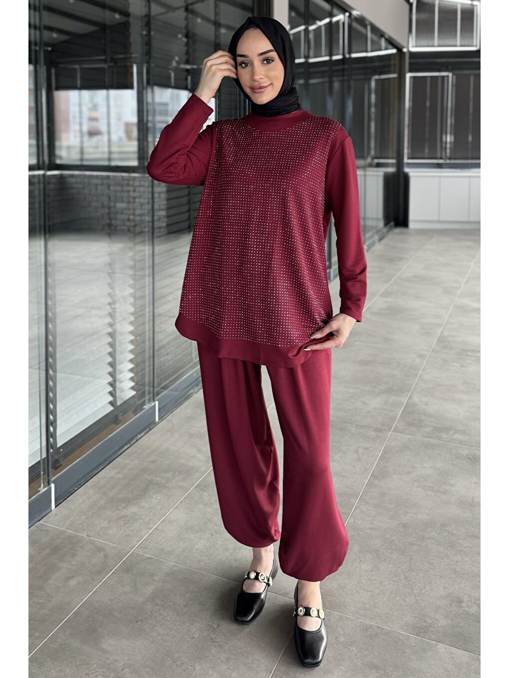 Bordo Taş İşlemeli Bisiklet Yaka Tunik Pantolon Tesettür İkili Takım-1