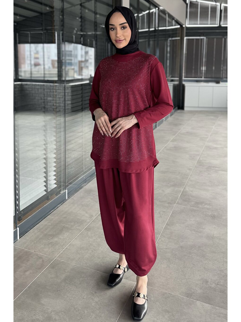 Bordo Taş İşlemeli Bisiklet Yaka Tunik Pantolon Tesettür İkili Takım-3