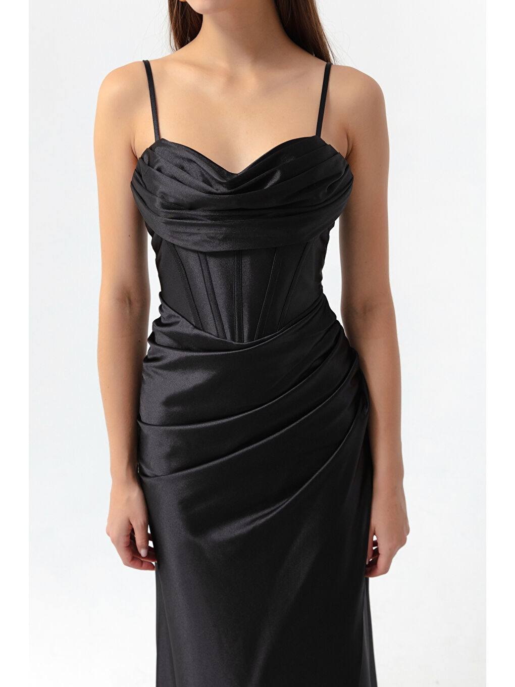 Kadın Siyah Balen Korse Detaylı Yırtmaçlı Uzun Abiye Elbise-3