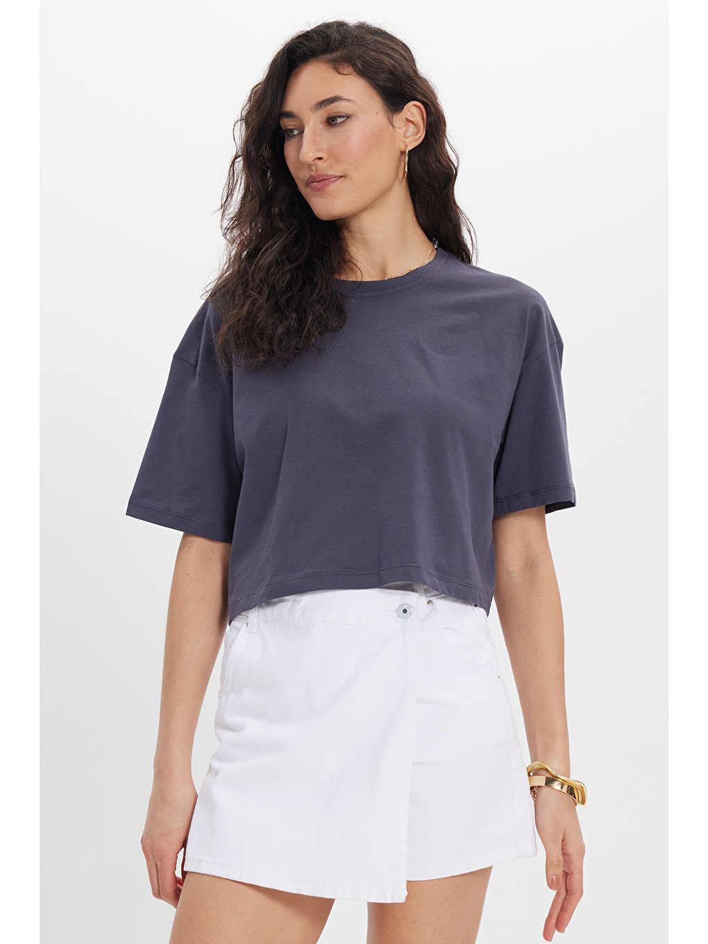 Kadın Slim Fit Dar Kesim %100 Pamuk Kısa Kollu Bisiklet Yaka Gri Crop Tişört-2