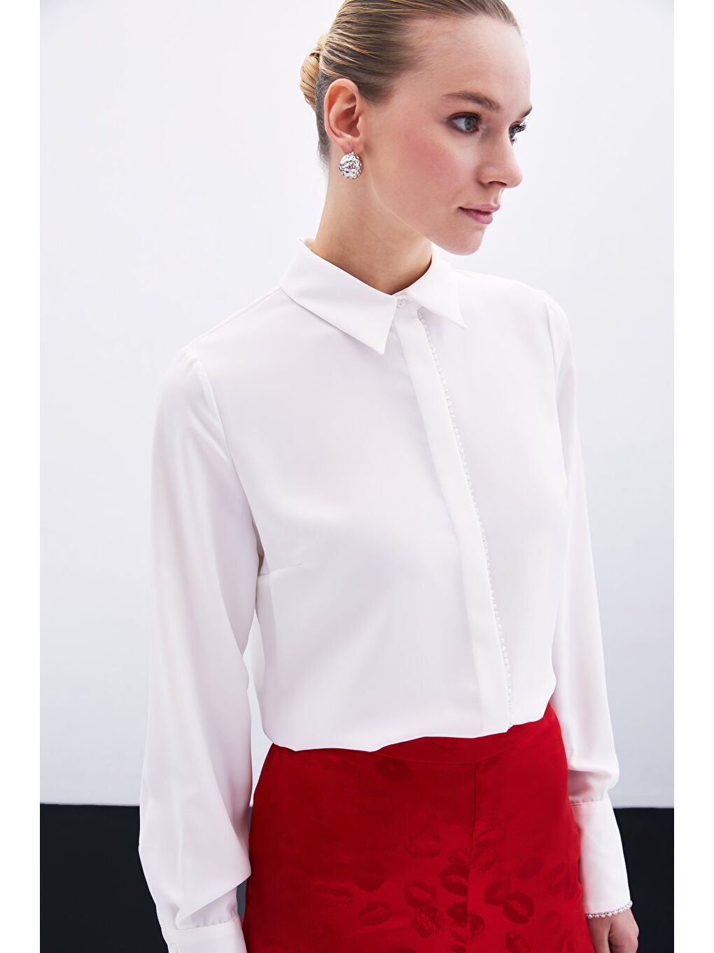 Boncuk Aksesuarlı Gömlek - Ekru-3