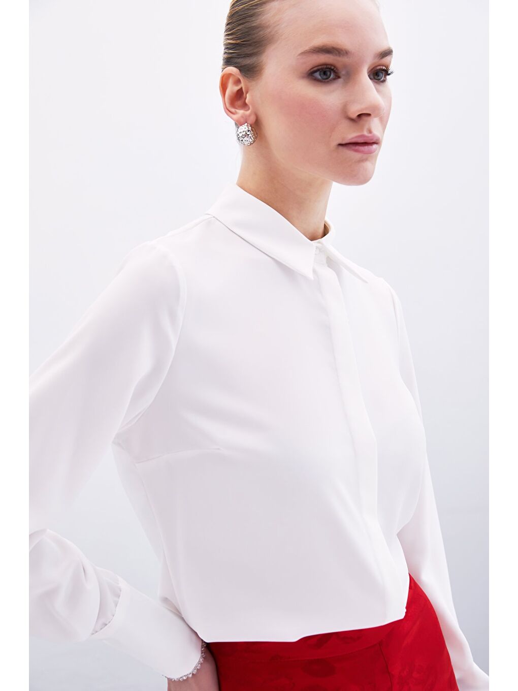 Boncuk Aksesuarlı Gömlek - Ekru-4