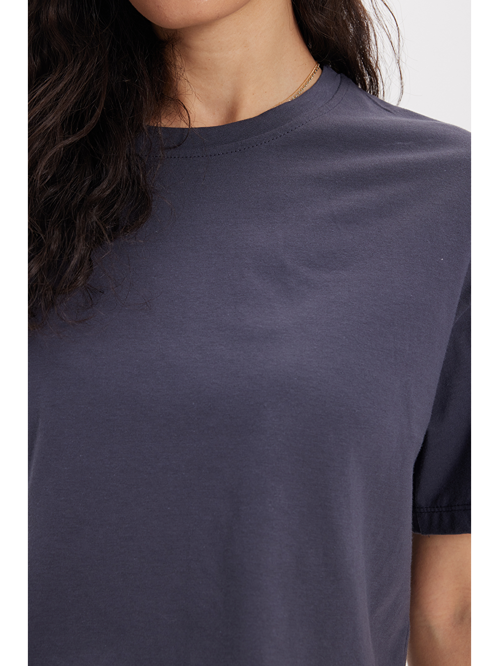 Kadın Slim Fit Dar Kesim %100 Pamuk Kısa Kollu Bisiklet Yaka Gri Crop Tişört-4