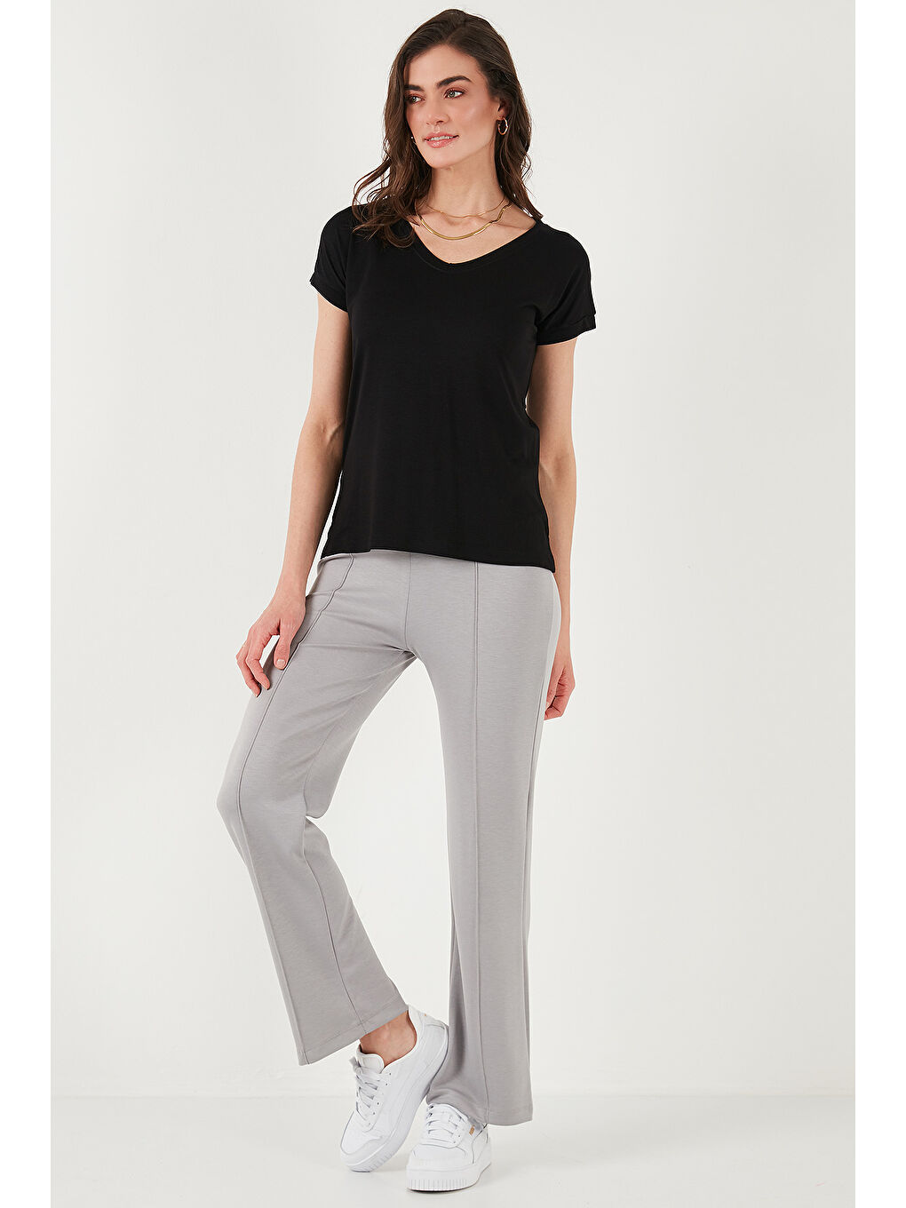 Siyah V Yaka Relaxed Fit Yırtmaç Detaylı 2'li Paket Bluz 5862000S2-4