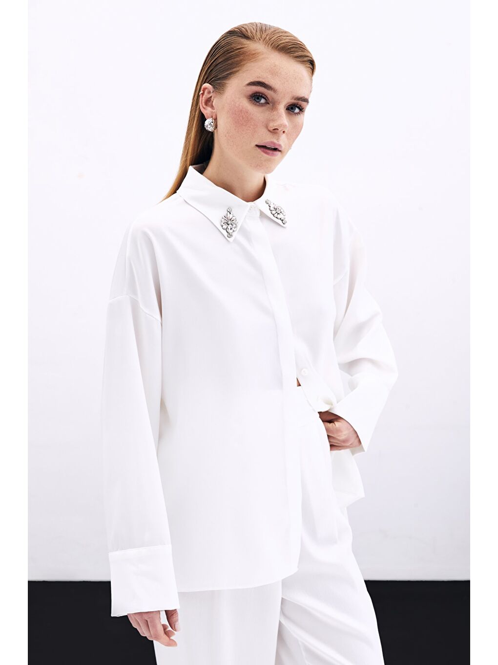 Aksesuar Detaylı Gömlek - Ekru-4