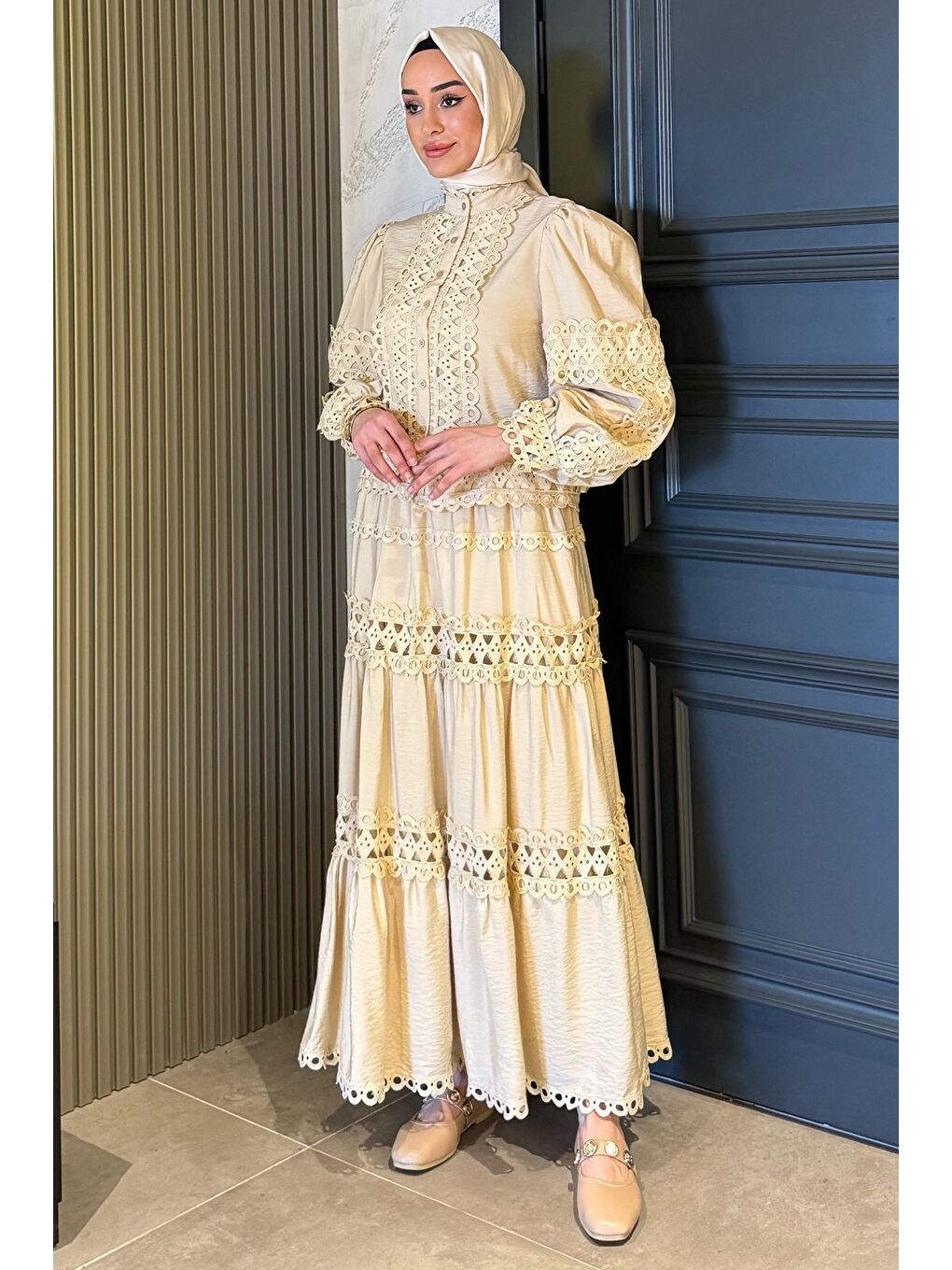 Bej Fistolu Hakim Yaka Gömlek Bel Lastikli Etek Tesettür İkili Takım-3