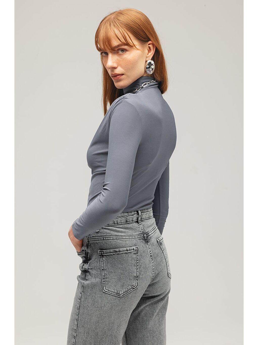 Beyaz Antrasit Kadın Drapeli Boğazlı Uzun Kollu Örme Bluz - Slim Fit-4